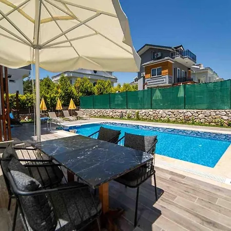 Ekin With Pool In Hisaroenu,oeluedeniz Villa