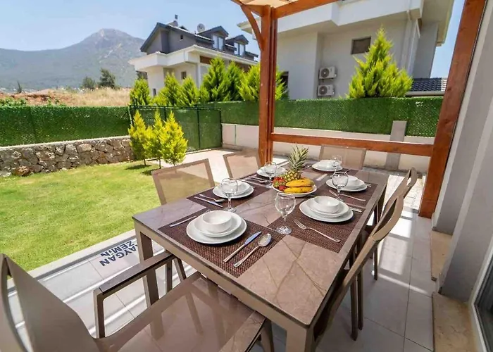 Ekin With Pool In Hisaroenu,oeluedeniz