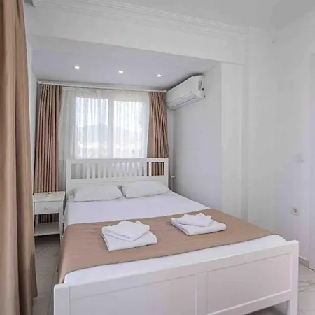 Ekin With Pool In Hisaroenu,oeluedeniz 费特希耶