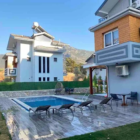 Ekin With Pool In Hisaroenu,oeluedeniz 费特希耶