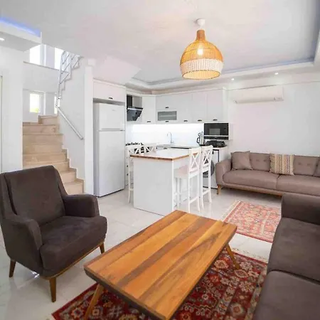 Ekin With Pool In Hisaroenu,oeluedeniz * 费特希耶